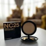 NC25ماك بودرة أساس مضغوطة ستوديو فيكس