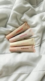 CRYSTAL GLAZE
MOISTURISING LIP GLOSS