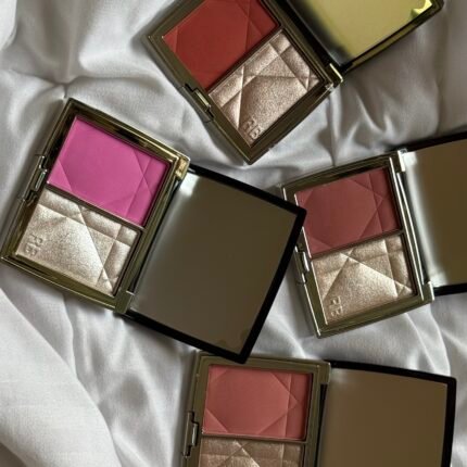 Colour & Glow
البلاشر مع الهايلايتر